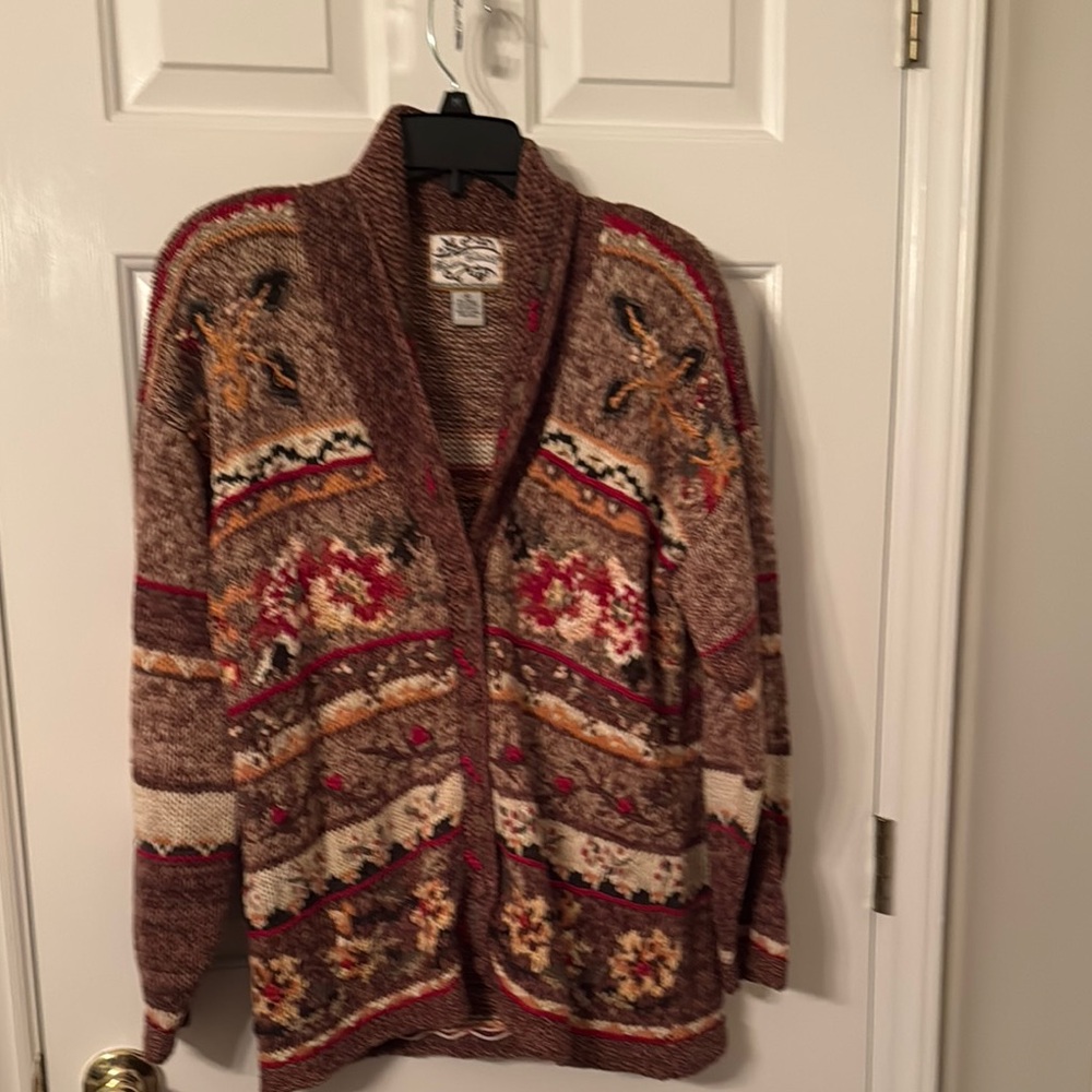Cozy Multicolor Patterned Cardigan - image 1